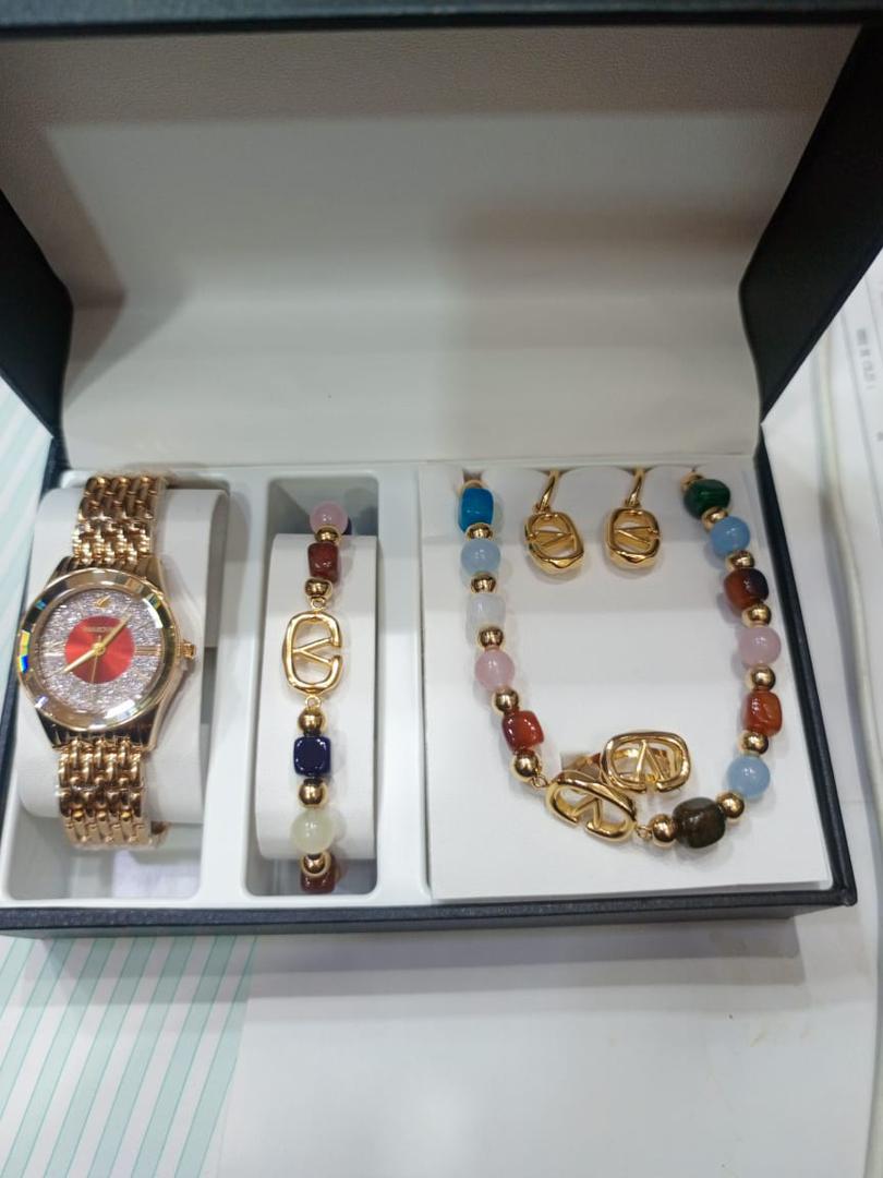 Ensemble Coffret Bijoux ( Chaîne Et Montre ) Or Plaqué
